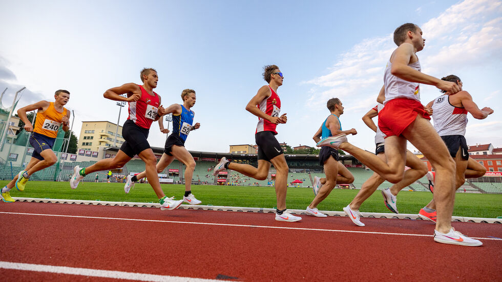 Det ble nok en fin kveld med friidrettsstevne på Bislett Stadion. (Foto: Samuel Hafsahl)