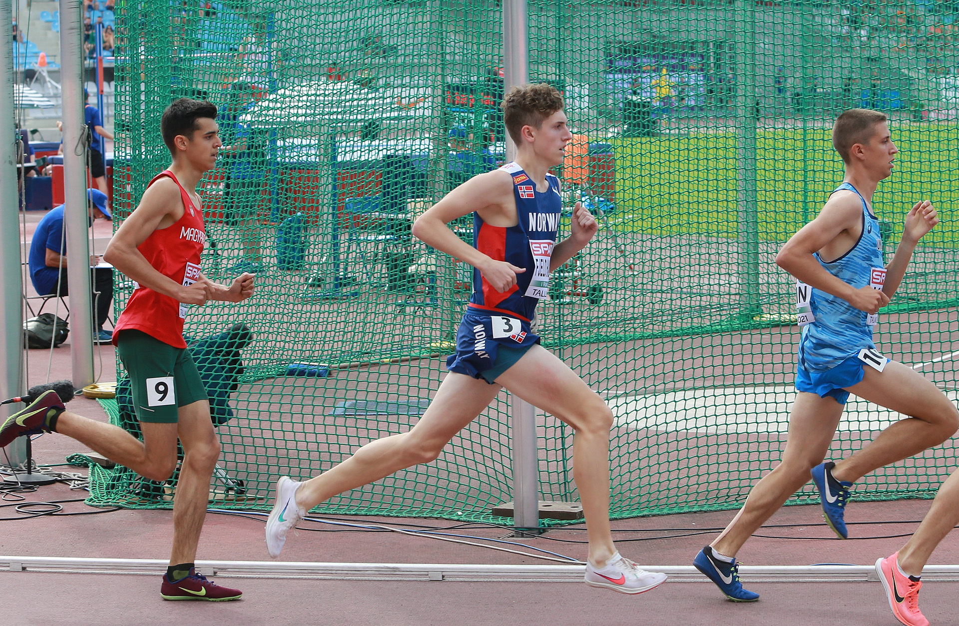 Andreas_Fjeld_Halvorsen_paa_halen_etter_350m_AZ3T9158.jpg