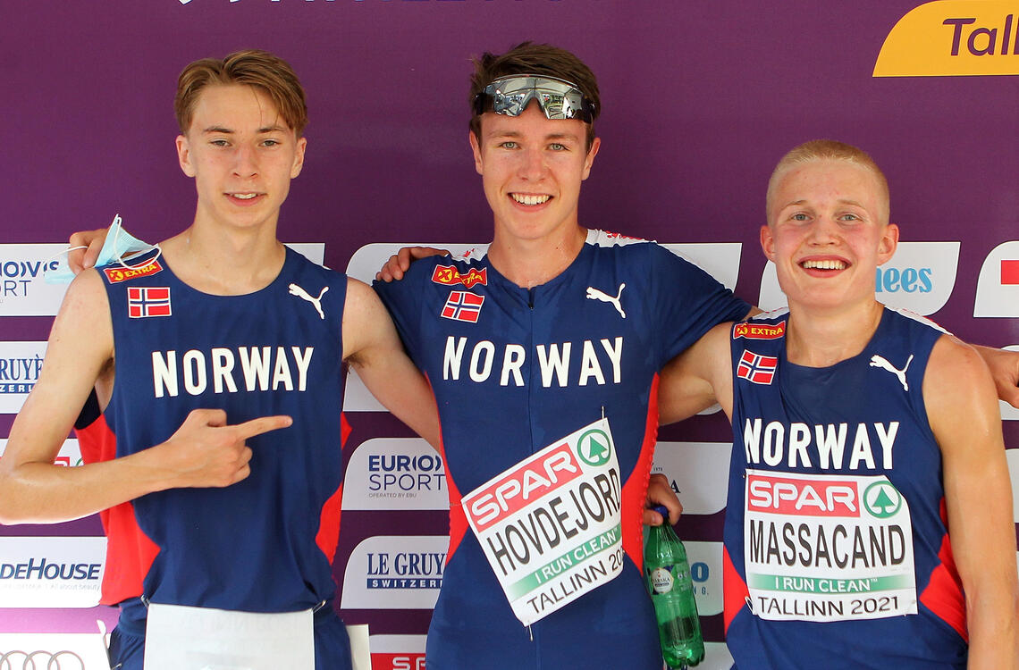 De tre norske, Tord Frank Ulset, Vebjørn Hovdejord og Philip Anders Anthelme Massacand, i mikssonen etter sin 5000 m. (Foto: Kjell Vigestad)