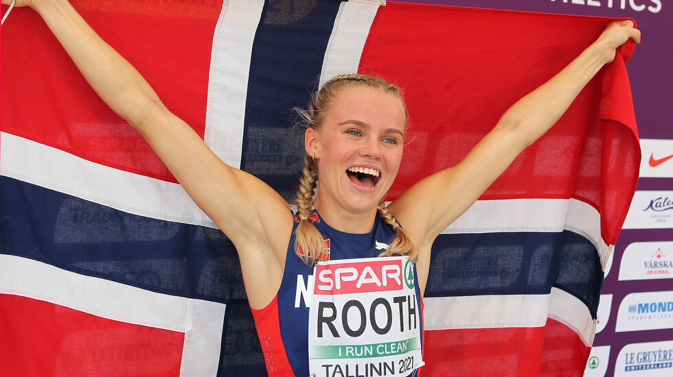 Norsk gull: Andrea Rooth jubler etter seieren på 400 m hekk. (Foto: Kjell Vigestad)