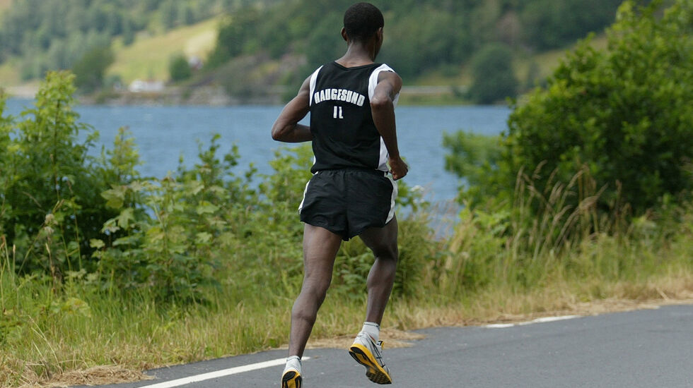 Løyperekorden: Urige Buta (bildet) vant den kontrollmålte halvmaratonen i 2009 på 1.05.32. (Foto: Kjell Vigestad)