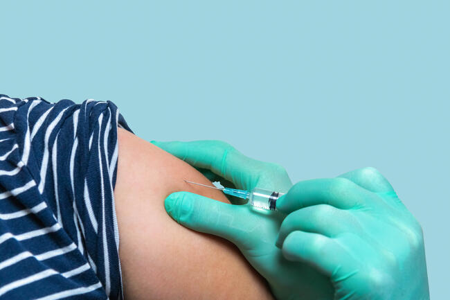 Lege setter vaksine