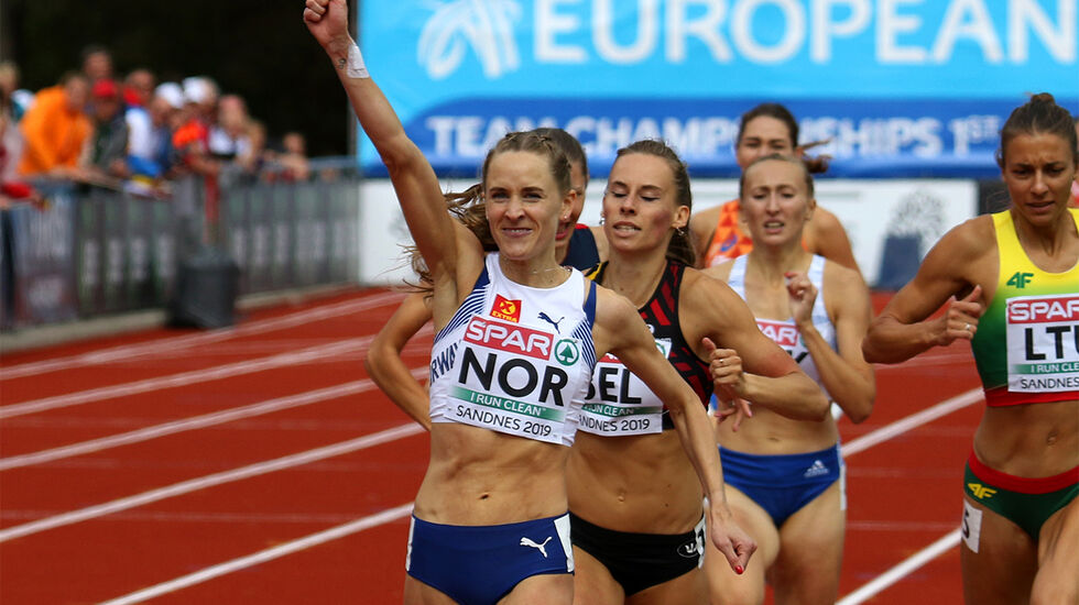 Hedda Hynne er endelig frisk og løp 800 meter i Sverige søndag kveld. Hun ble nummer fire i et tett felt og var med det rett bak årsbeste. (Foto: Arne Dag Myking)