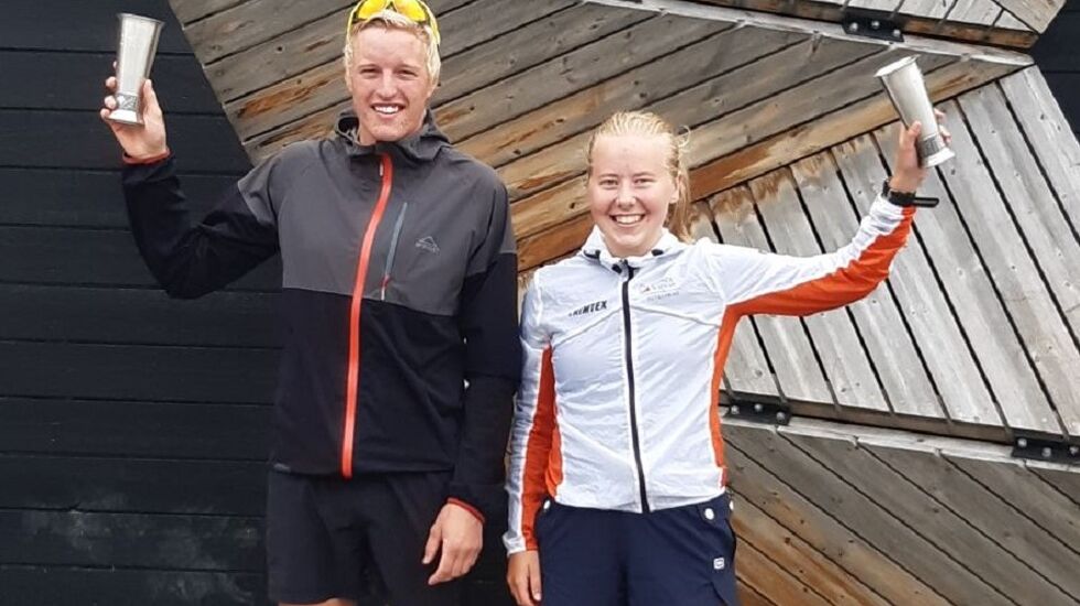Martin Øyen Tøraasen og Ane Malene Kolstad tok begge sitt andre napp i vandrepokalen for beste tid menn og kvinner. (Foto: Folldal IF)