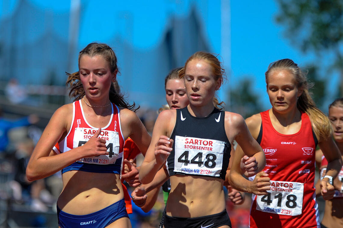 Dette er de tre jentene som tok medaljene på 3000 meter: Sigrid Alvik, Ina Halle Haugen og Nora Bergan.(Alle bilder: Arne Dag Myking)