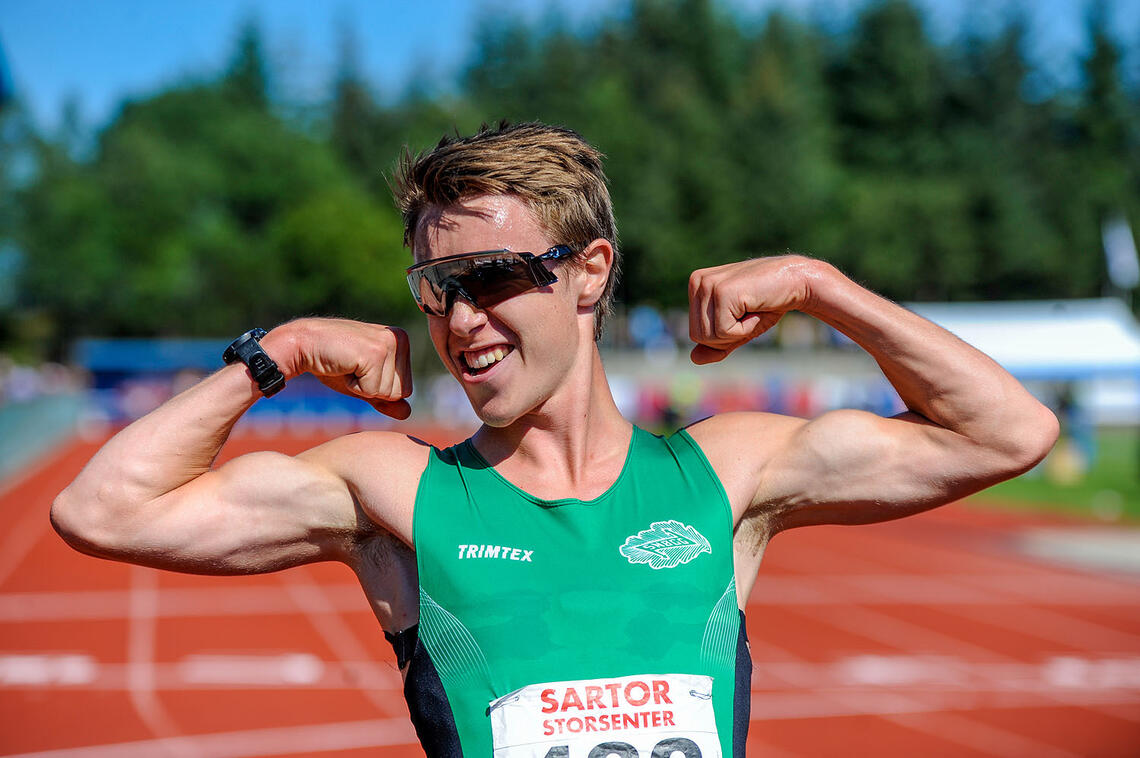 Vebjørn Hovdejord fra Snøgg Friidrett er den nye juniornorgesmesteren på 5000 meter, og han har også stevnerekorden på distansen. (Alle foto: Arne Dag Myking)
