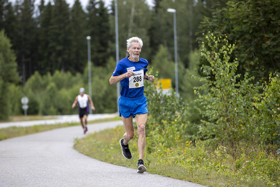10 km: Bjørn Lauglo, Stovnerkameratene 45.18.
