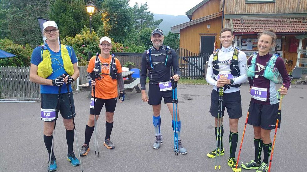 En liten men eksklusiv gjeng på 87 km: Knut Nåtedal, Tom Erik Horn, Geir Dahl, Håkon Andreas Hyttedalen, Hanne Nicole Briedis Hyttedalen