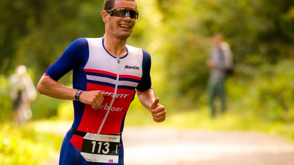 Gustav Iden på veg ut på 10 km rundt Sognsvann lørdag. (Foto: Sylvain Cavatz)