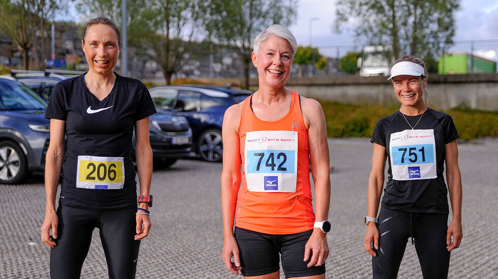 Cecilie Pernille Thomassen vant 5 km foran Sølvi Abbedissen og Ragnhild Minde Romarheim. (Alle foto: Arne Dag Myking)