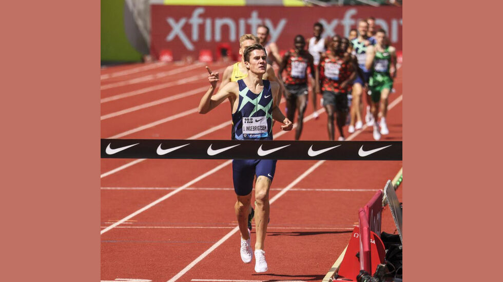 Jakob Ingebrigtsen vinner overlegent i sitt løp på en engelsk mile i Diamond League-stevnet i Eugene. Tiden er ny norgesrekord på distansen.(Foto fra arrangørens sider).
