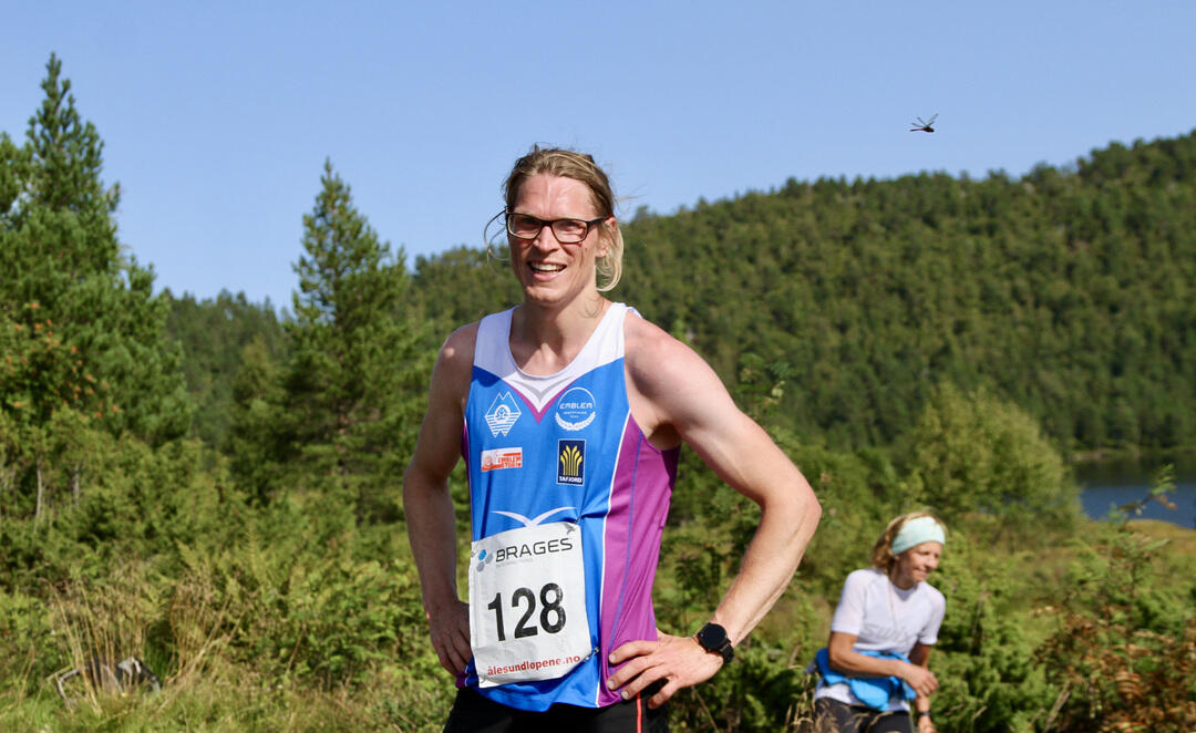 Asgeir Bakken Rognstad vant det første fjelløpet som er arrangert i Ålesund. I fjor blei han nummer to i Østremsetra Opp. Foto: Helge Fuglseth