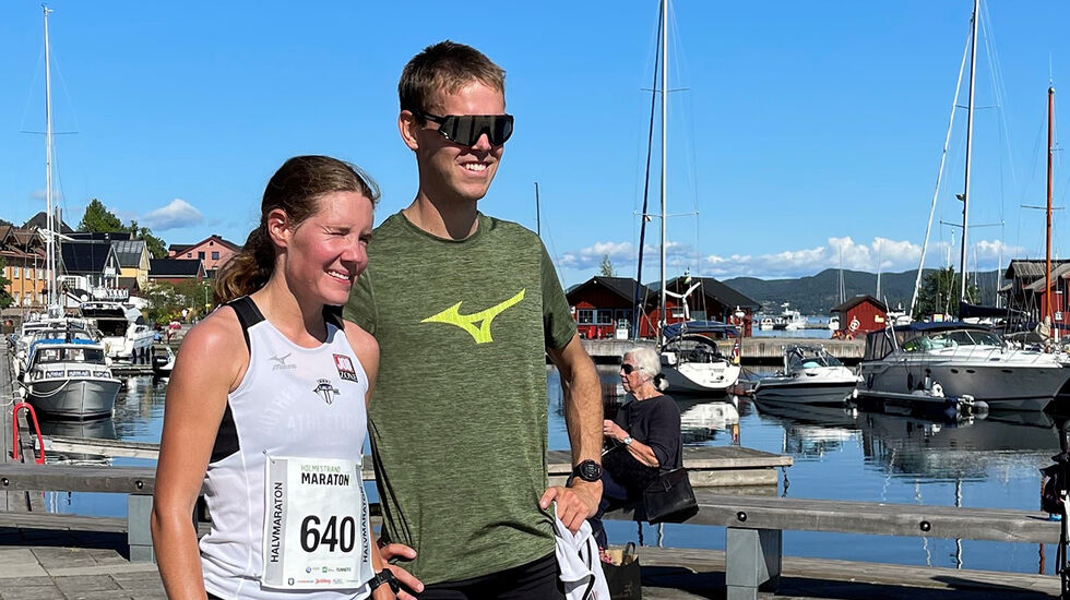 Det ble dobbeltseier på halvmaraton til samboerparet Maria Sagnes Wågan og Petter Rypdal. (Foto: Tor Gunnar Kjøllesdal)