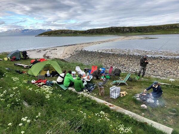 Telt ved sjøen