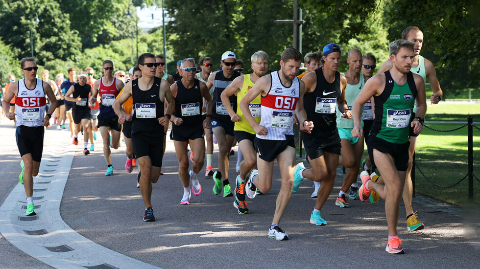 Sentrumsløpets 10-kilometer er i gang. (Foto: samuel Hafsahl)