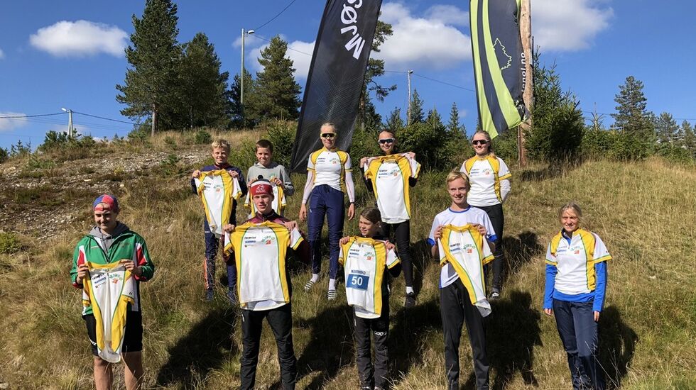 Alle vinnere av ledertrøyene i årets Nammo-cup. (Foto: Solveig Sørlien Stenberg)