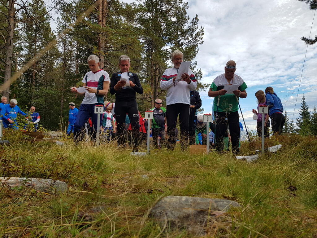 Harald Østbye, Avle Chr Bjørn, Stein Erik Edvartsen og Arne Gunnar Barflo klare til start.