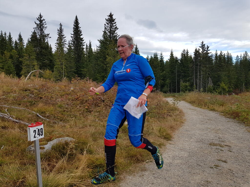 Anne Karin Westby mot mål.