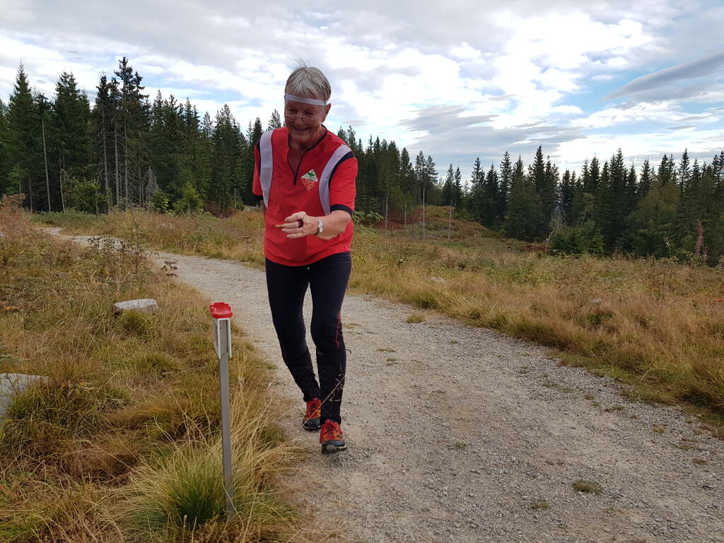 Randi Aas Fjæstad mot mål.