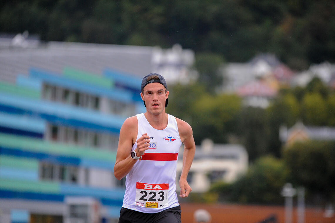 Karl Fremstad tok initiativet fra start og vant 5 km. (Alle foto: Arne Dag Myking)
