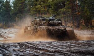 Leopard stridsvogn Leopard stridsvogner blir å se i Alta under øvelsen.