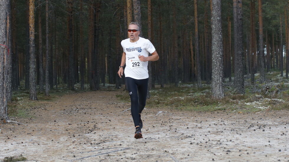 Patrick Åserud på fine stier i det nest siste løpet i årets Hamarkarusell i Elverum for to uker siden. (Foto: Rolf Bakken)