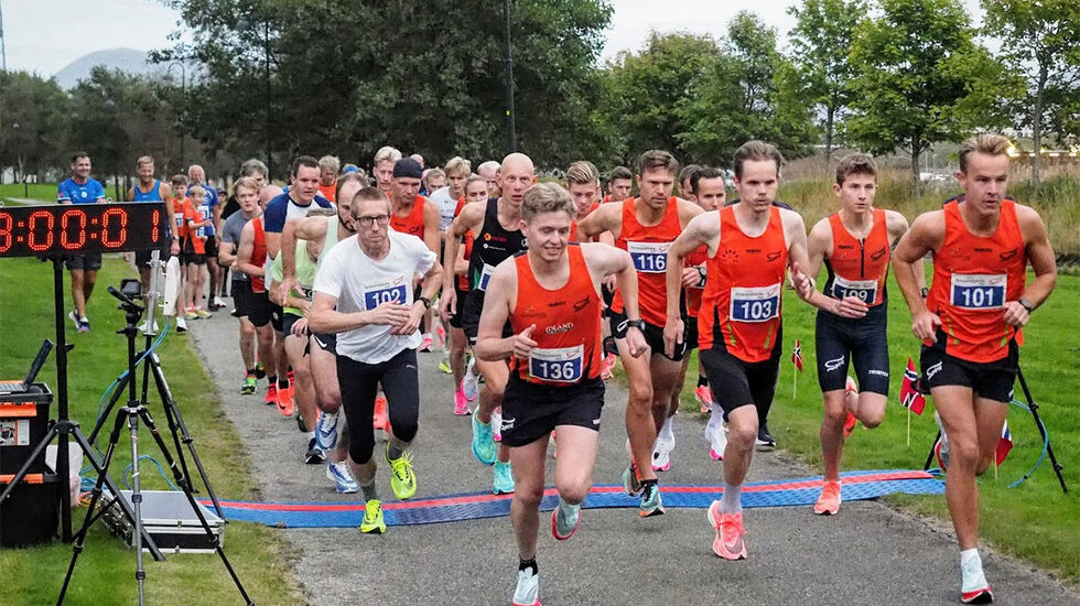 Start: I Forusløpet i fjor ble det ingen norgesrekorder, men mange personlige rekorder. I år er det både 3 og 5 km på programmet, og sjansen for en ny norsk rekord på 3 km er stor. (Foto: Håkon Aslaksen)