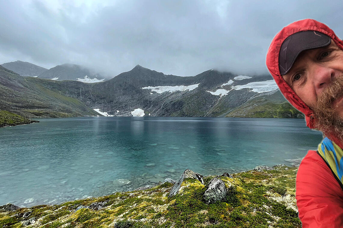 Gunnar Aarseth forteller om hvordan han opplevde å gjennomføre «Moon Valley 17 lakes», eller sagt mer folkelig «fjellløping til 17 vann oppe i Måndalsfjella».  (Alle foto er tatt av de fire omtalte deltagerne + arrangøren)