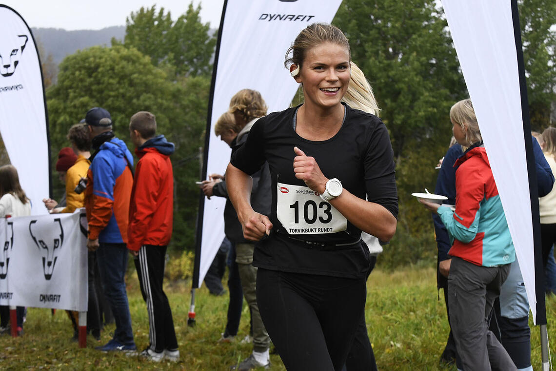 Jenny Nesje løpte sitt 15. løp i Torvikbukt rundt og overrasket med seier.