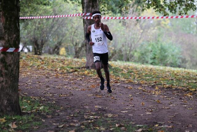 Abdullahi Dahir Rabi fra Runar var den største favoritten i Juniorklassen. Og, han innfridde. (Foto: Samuel Hafsahl)