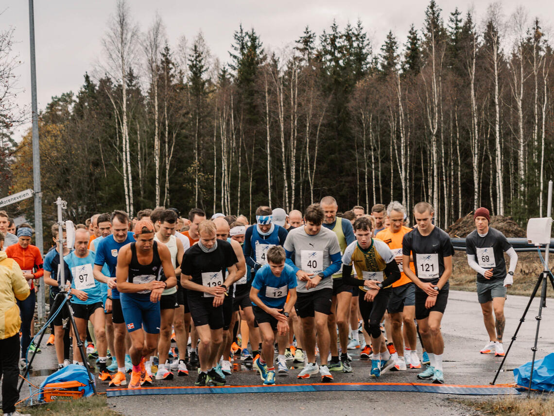 Søndag gikk startskuddet for tidenes første utgave av Slitusprinten - en 10 km kontrollmålt og lettløpt løype. (Alle foto: Andreas Eriksen)