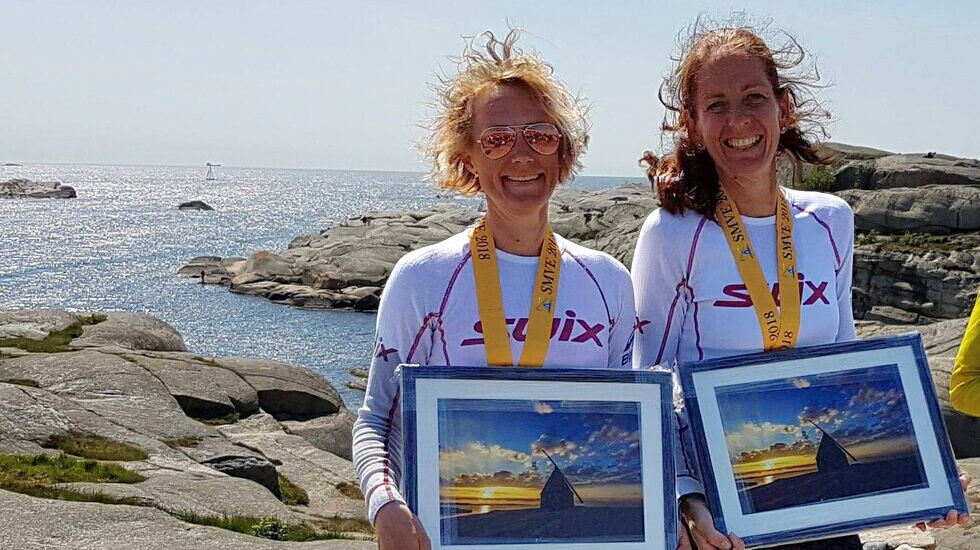 80 kilometer: Camilla Rodal (t.v.) og Helga Kringen kom på delt andreplass i 80-kilometeren i Soria Moria Verdens Ende. (Foto: Privat)