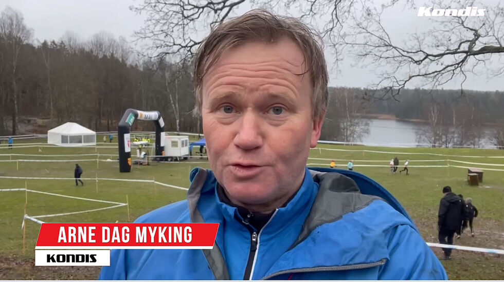 Kondis-kommentaren er skrevet av en som trives best bak kamera enn foran. Men slikt kan jo læres det også. (Videoselfie: Arne Dag Myking)