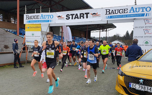 Karmøy Maraton byr på 10 km, halv- og helmaraton. Her ser vi 10 km-løperne legge av gårde under fjorårets løp. (Foto: arrangøren)