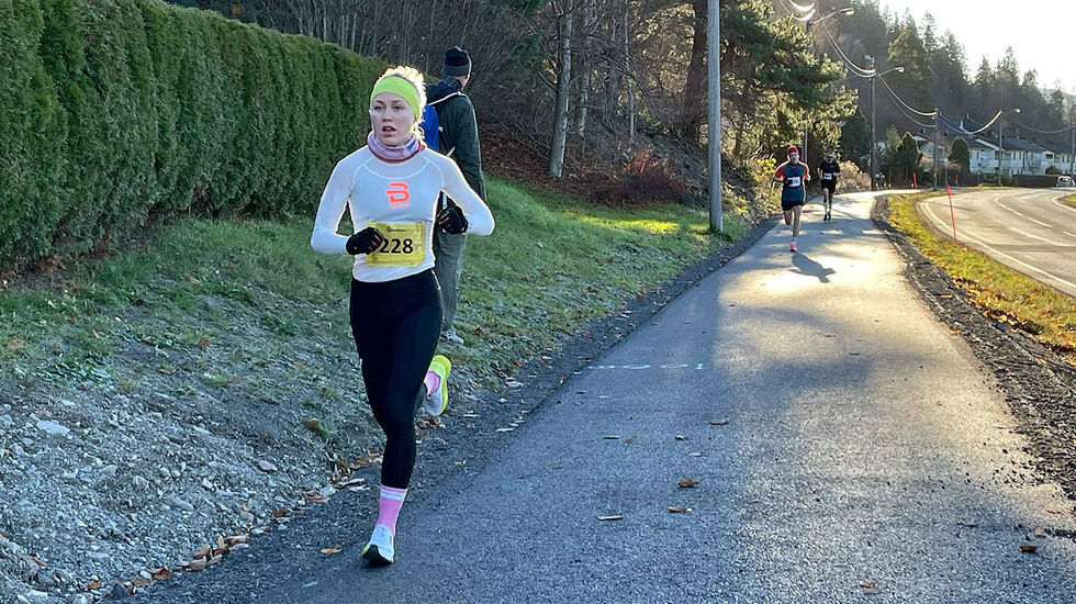 Helene Støle Melsom inn til en klar seier i kvinneklassen på halvmaraton, (Alle foto: arrangøren)