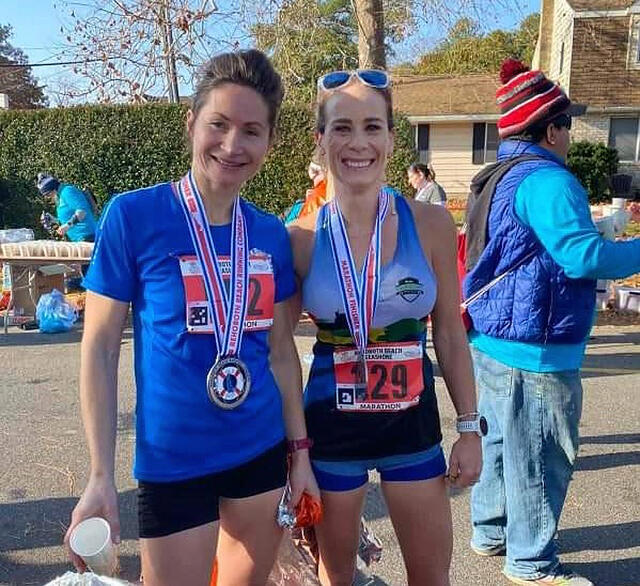 Nr. 1 og 2 i Rehoboth Seashore Marathon: Maryna Novik, IF Klypetussen og Erin Fitzgerald, Baltimore (th). (Foto: privat) Nr. 1 og 2 i Rehoboth Seashore Marathon: Maryna Novik, IF Klypetussen og Erin Fitzgerald, Baltimore (th). (Foto: privat)
