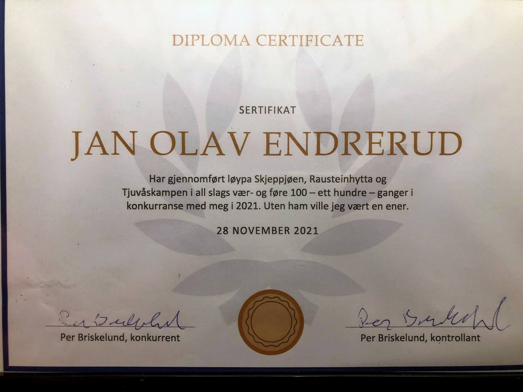 Totenåsen 2021-Jan Olavs diplom.jpg