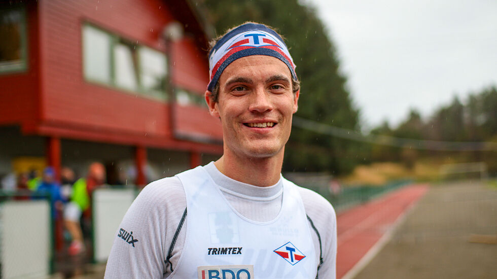 Karl Fremstad får med seg både o-løp og gateløp. Her er han etter Loddefjordløpet, som han vant. (Foto: Arne Dag Myking)