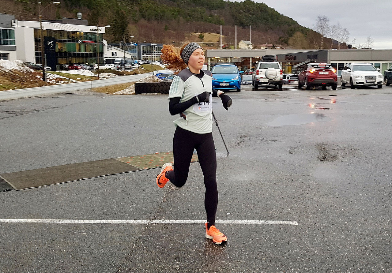 Vinneren 10 km kvinner Jenny Rørset.jpg