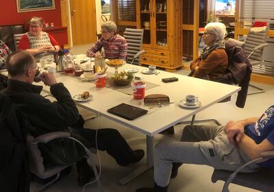 På bildet ser vi leder for Grane Frivilligsentral Wencke Halland, Bjørg Thuseth, Olla Finseth, Liv Olsen. Martin Kolberg og Tom Lien.  Som er noen av de frivillige i Grane