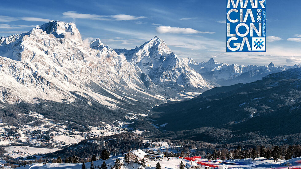 Marcialonga går i storslått natur i de italienske alpene. Dette bildet er fra Cortina d'Ampezzo, som ligger et stykke unna løypen, men i samme type natur. (Foto: iStock/Giacomomo)