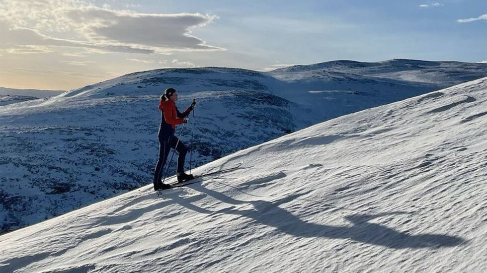 Gro Siljan Hjukse på ski på Blefjell. (Foto: Privat)