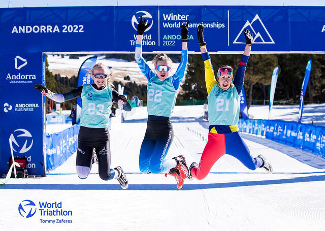 De tre beste i klasse elite kvinner: Ine Skjellum, Anna Medvedeva og Maria Luisa Rasina. (foto: arrangør)