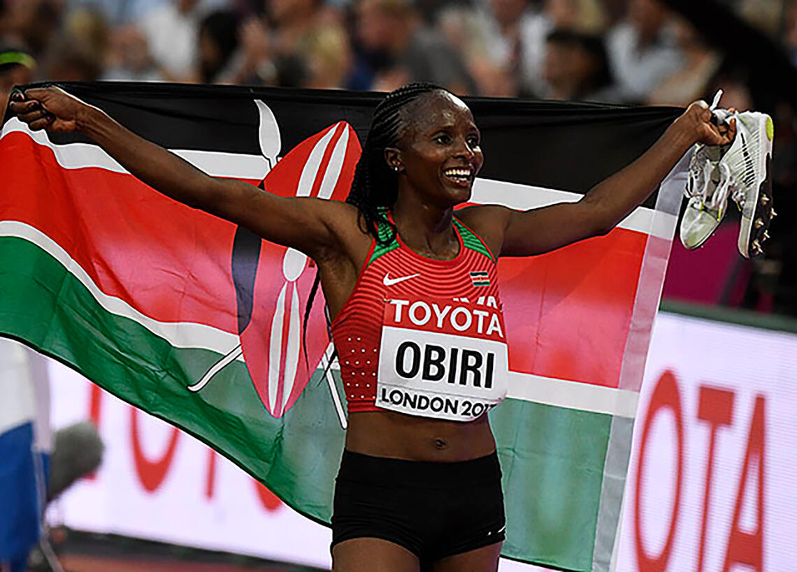Hellen Obiri feirer VM-gullet på 5000 meter fra London i 2017. (Foto: Bjørn Johannessen)