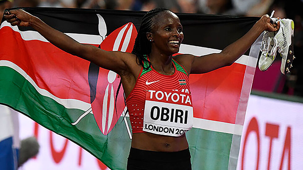 Hellen Obiri feirer VM-gullet på 5000 meter fra London i 2017. (Foto: Bjørn Johannessen)