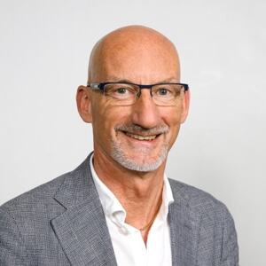 Albert Verhagen er kommunalsjef for helse og velferd, og leder prosjektet Veivalg for helse og velferd. Det går fort, men her forklarer han hvorfor det er nødvendig. Foto: Privat