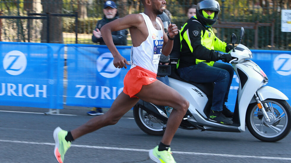 En av favorittene: Ayed Lamdassem vant Sevilla Marathon i februar og har beste årsbeste i mennenes startfelt. (Foto: Kjell Vigestad)