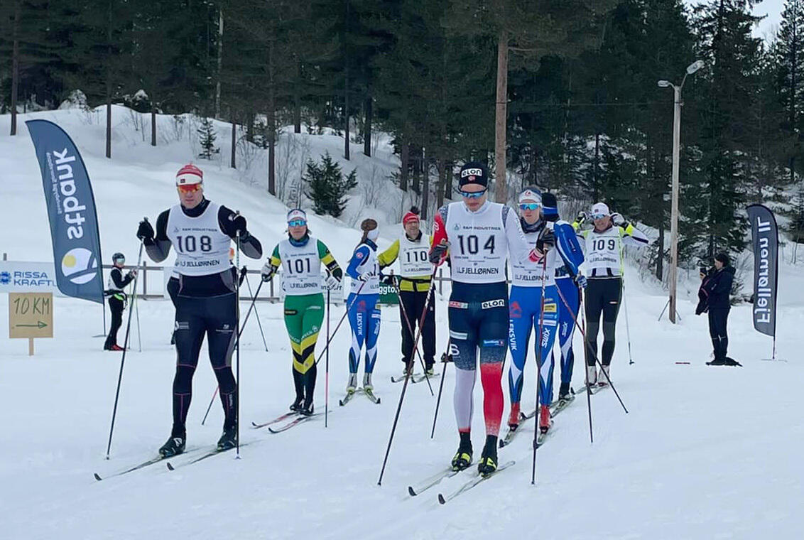 Av de rundt 90 deltakerne i søndagens utgave Storhavet Rundt, var det 11 som stilte til start i konkurranseklassen. Sindre Grønflaten (104) vant rennet. (Foto: arrangøren)