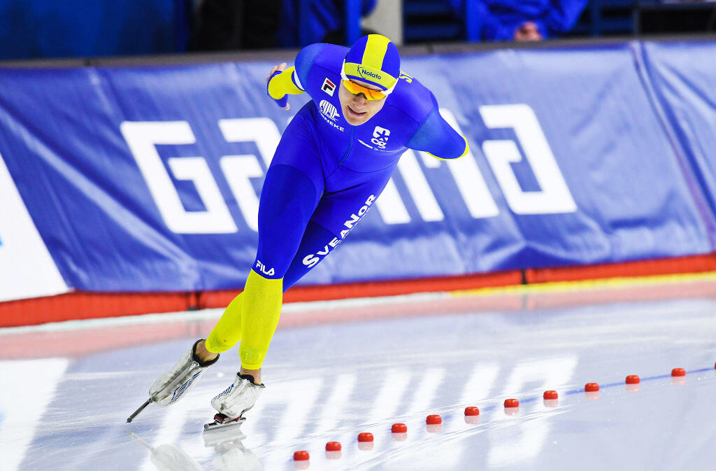 Nils van der Poel har trena på sin eigen heilt spesielle måte, og denne vinteren har han verkeleg utklassa konkurrentane. (Foto: International Skating Union) 
