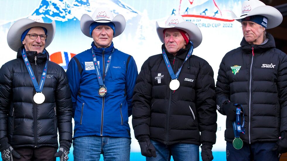 Kvartetten (fra v.) Einar Vikingstad, Erik Johansen, Olaf Knai og Hans Petter Gulbrandsen tok stafettgull i klasse M8. (Foto fra Masters World Cup sin facebookside)